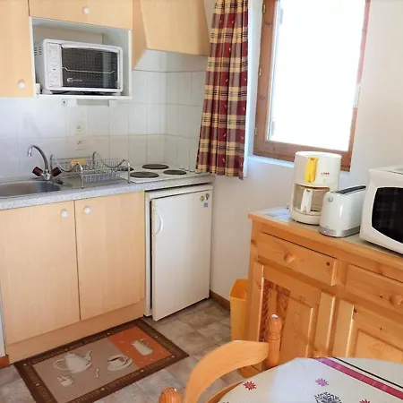 Apartment 2 Pieces Avec Balcon, Parking - Secteur Calme - Fr-1-573-66 Le Biot